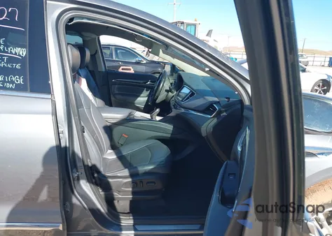 2018 Buick Enclave Essence z USA, uszkodzony, nr VIN 5GAERBKW0JJ265622